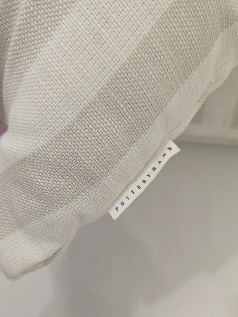 Potterybarn 2 Stripped Linen Decorative‎ Pillows